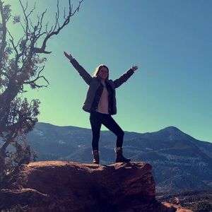 Meet your Posher, Ashley